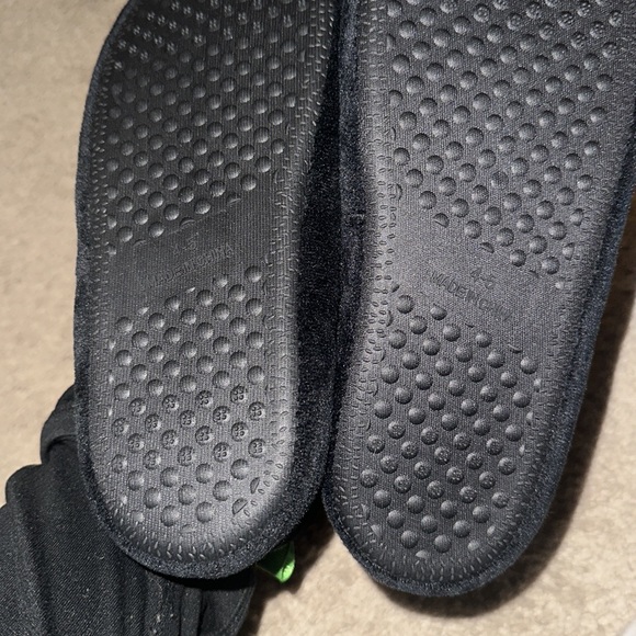 Minecraft Slippers 4-5 - Picture 2 of 7